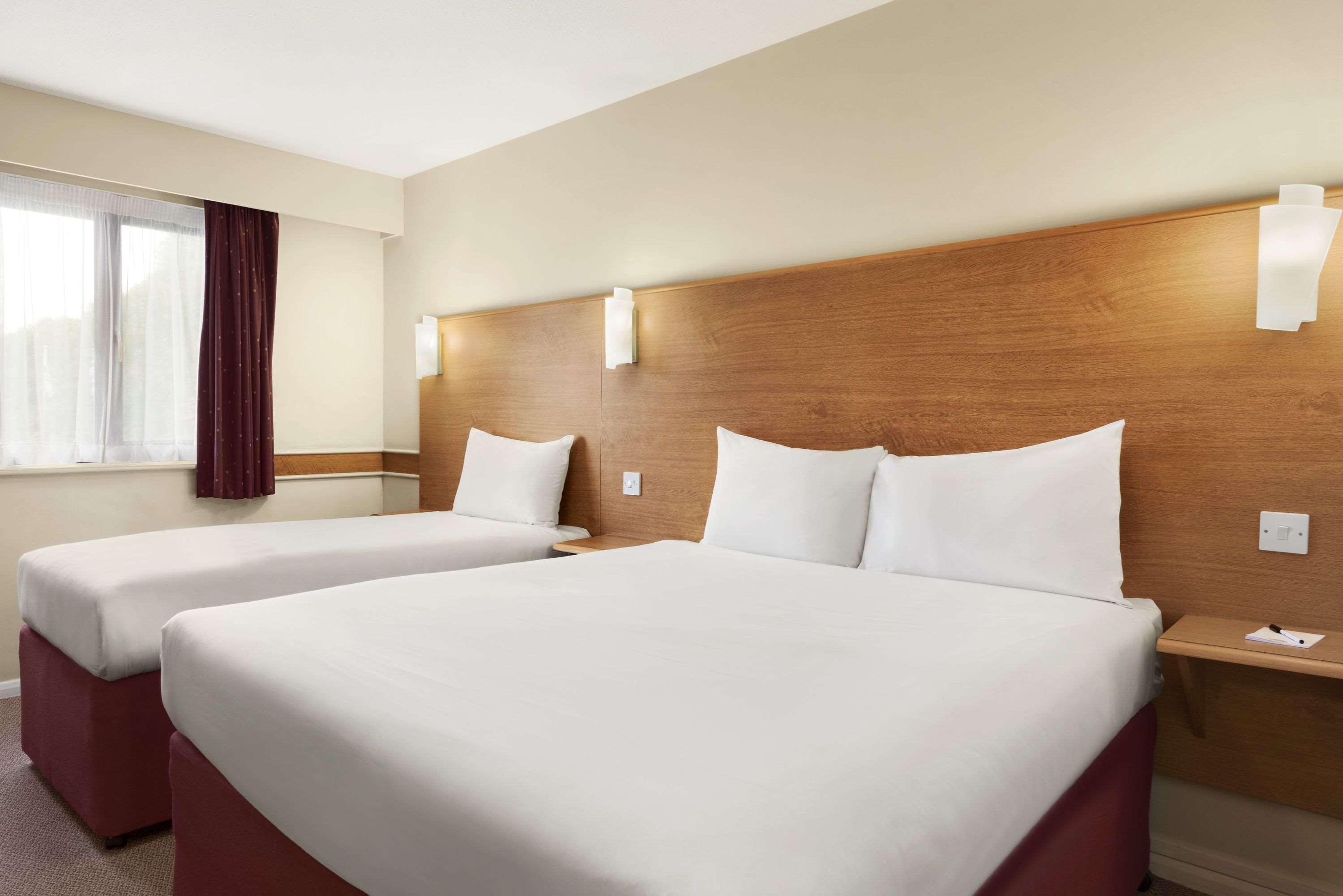 Days Inn Warwick Northbound M40 Ashorne Dış mekan fotoğraf
