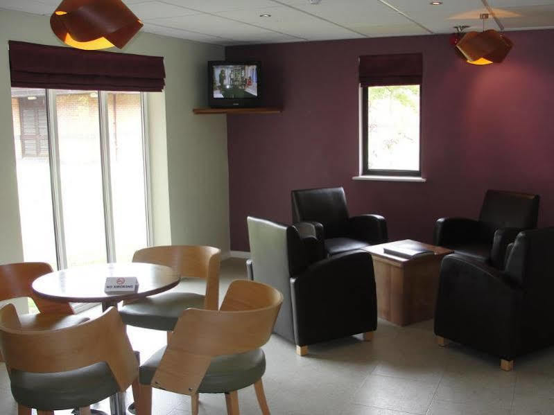 Days Inn Warwick Northbound M40 Ashorne Dış mekan fotoğraf